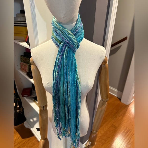 Beautiful multicolor scarf EUC blue tones - Picture 1 of 6